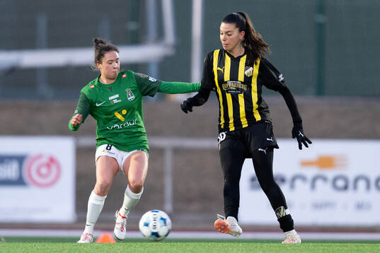 Katelyn Duong of Breidablik and Helena Sampaio of Häcken