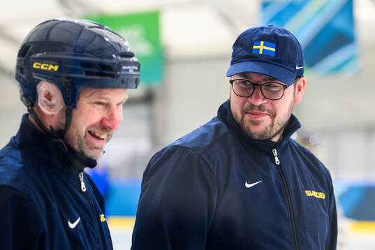 Assistant coach Stefan Ladhe and Assistant coach Dennis
