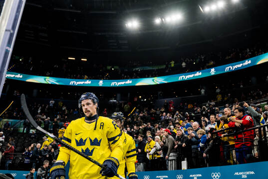 Erik Karlsson of Sweden