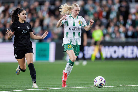 Jeneva Hernandez Gray of Sporting Club de Portugal and