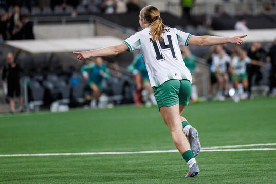 Mathilde Janzen of Hammarby celebrates