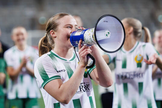 Mathilde Janzen of Hammarby celebrates