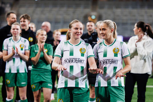 Mathilde Janzen and Alice Carlsson of Hammarby celebrates