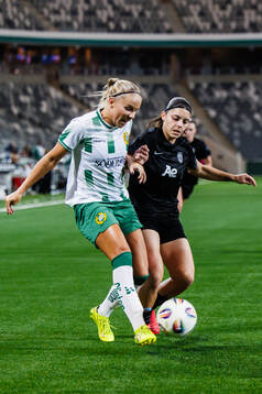Stina Lennartsson of Hammarby and Érica Cancelinha of