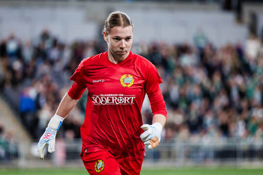 Goalkeeper Melina Loeck of Hammarby