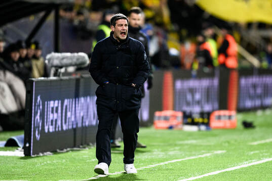 Head coach Cristian Chivu of Inter