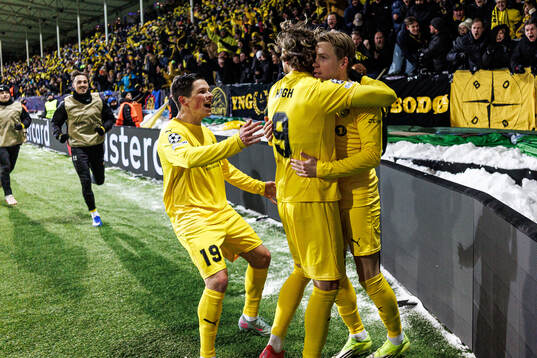Jens Petter Hauge of Bodø/Glimt celebrate with teammates