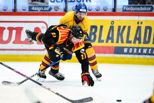 Brynäs Mattias Norlinder och Djurgårdens Marcus Krüger
