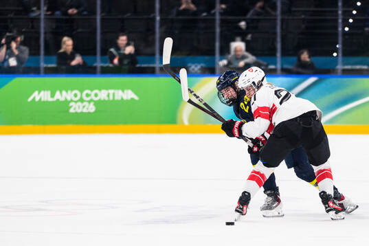 Ebba Hedqvist of Sweden and Rahel Enzler of Switzerland in