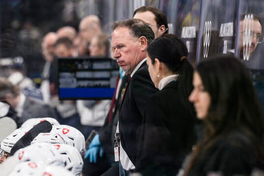Head coach Colin Muller of Switzerland in the women's ice