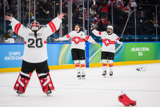Alina Muller of Switzerland celebrates