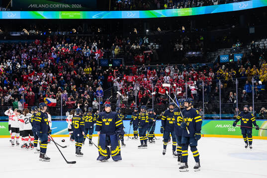 goaltender Emma Söderberg of Sweden looks dejected