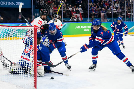 Brianne Jenner of Canada and goaltender Aerin Frankel,