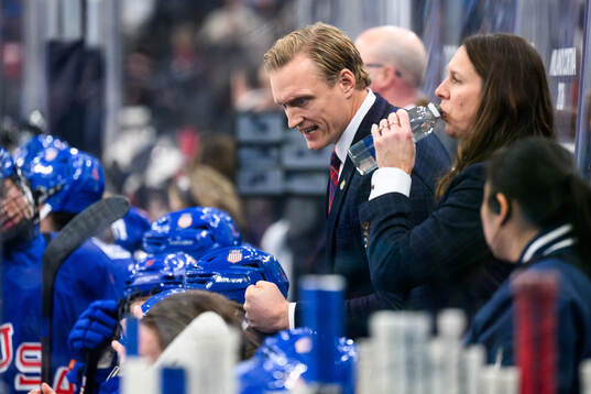 Head coach John Wroblewski of USA in the women's ice hockey