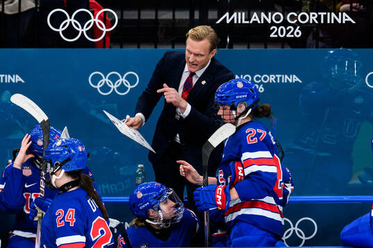 Head coach John Wroblewski of USA in the women's ice hockey