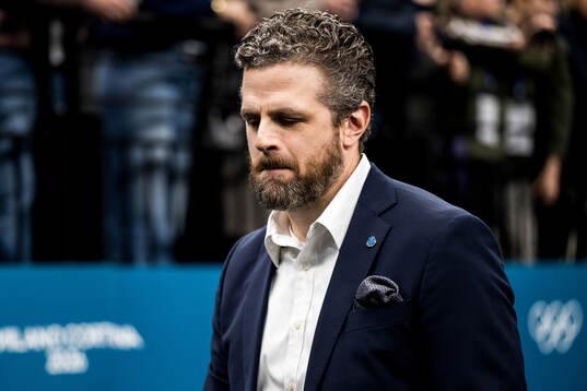 Head coach Ulf Lundberg of Sweden looks dejected