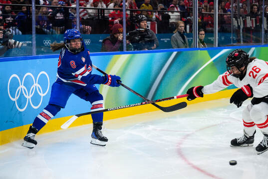 Haley Winn of USA and Emily Clark of Canada in the women's