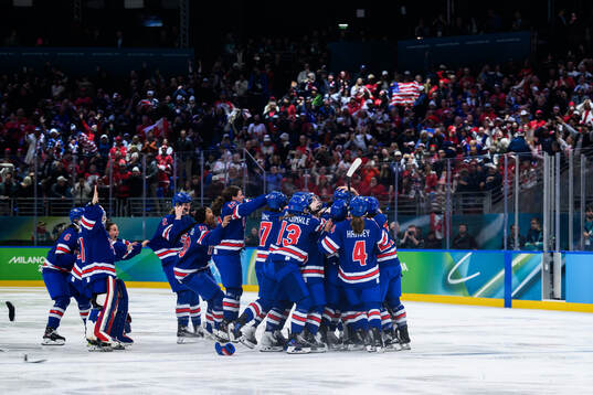 Players of USA celebrate