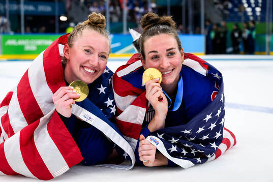 Grace Zumwinkle and Taylor Heise of USA celebrate with