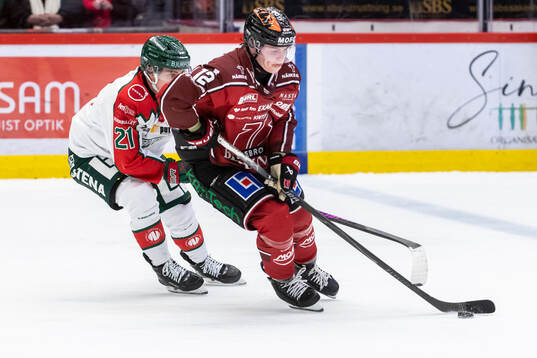 Frölundas Jere Innala och Örebros Noah Steen