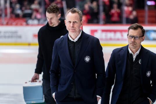 Frölundas tränare Robert Ohlsson och assisterande