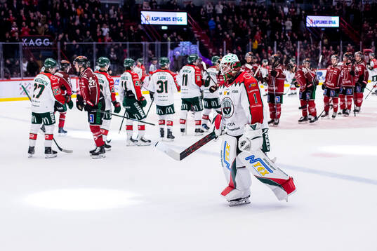 Frölundas målvakt Lars Johansson deppar