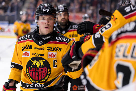 Luleås Erik Gustafsson jublar
