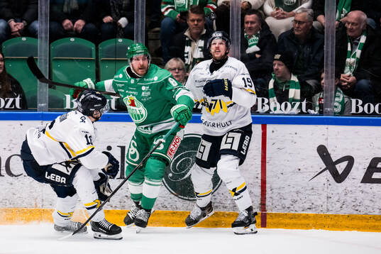 Rögles Linus Sandin och HV71s Niklas Hansson