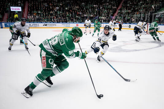 Rögles Filip Johansson och HV71s Hugo Fransson