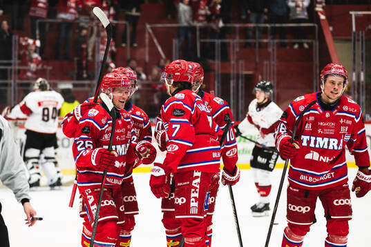 Timrås Anton Heikkinen jublar