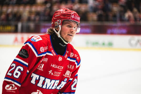 Timrås Anton Heikkinen jublar