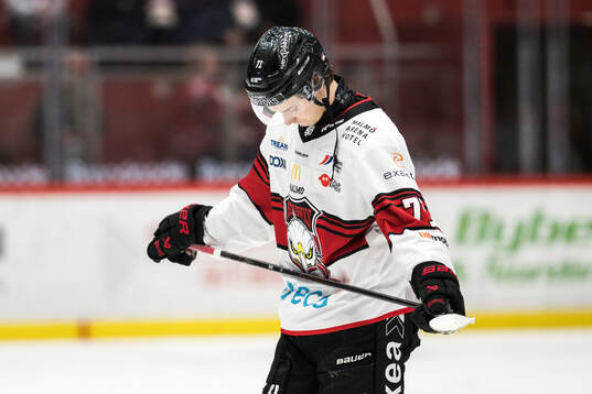 Malmö Redhawks Isac Nilsson deppar