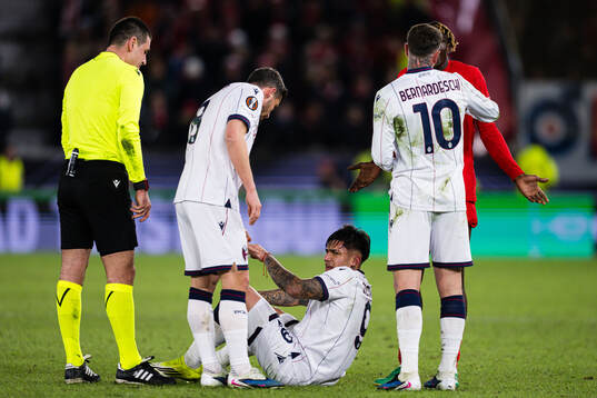 Santiago Thomas Castro of Bologna in pain