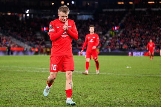 Kristall Máni Ingason of Brann reacts