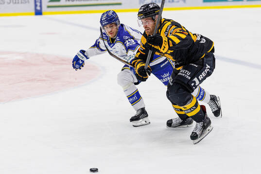 Leksands Michael Lindqvist och Skellefteås Oscar Lindberg