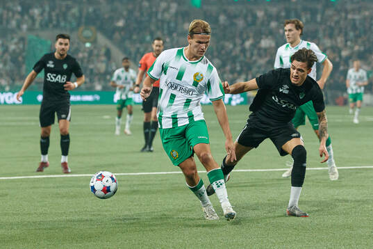 Hammarbys Markus Karlsson och Brages Noah Åstrand John