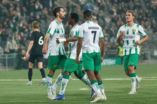 Hammarbys Nahir Besara jublar