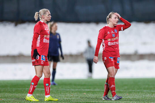 Linköpings Jonna Andersson och Emma Viklund deppar