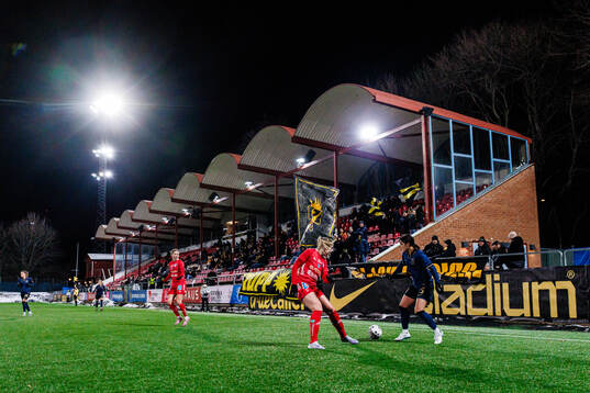 Huvudläktaren på Skytteholms IP