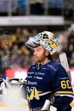 HV71s målvakt Felix Sandström