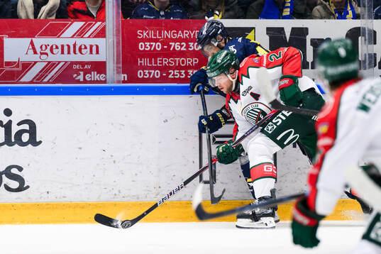 Frölundas Christian Folin och HV71s Joona Luoto