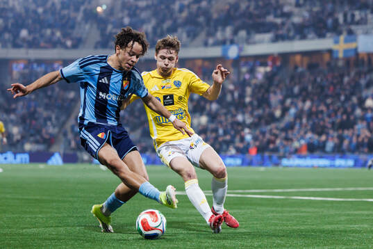 Djurgårdens Mikael Anderson och Falkenbergs Melker Nilsson