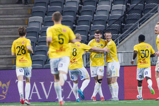 Falkenbergs FFs Albin Andersson jublar