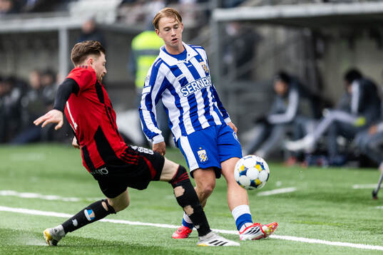 Östersunds Daniel Miljanovic och IFK Göteborgs Noah Tolf