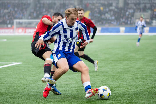 Östersunds Amar Begic och IFK Göteborgs Noah Tolf
