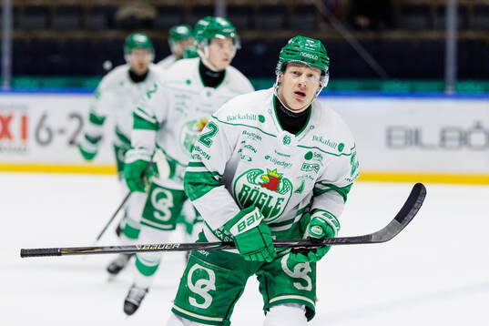 Rögles Fredrik Olofsson jublar