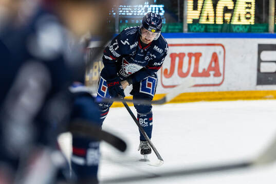Linköpings Eskild Bakke Olsen har ont