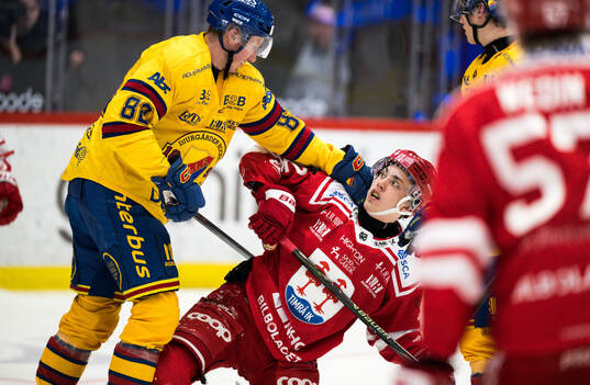 Djurgårdens Colby Sissons och Timrås Linus Eriksson