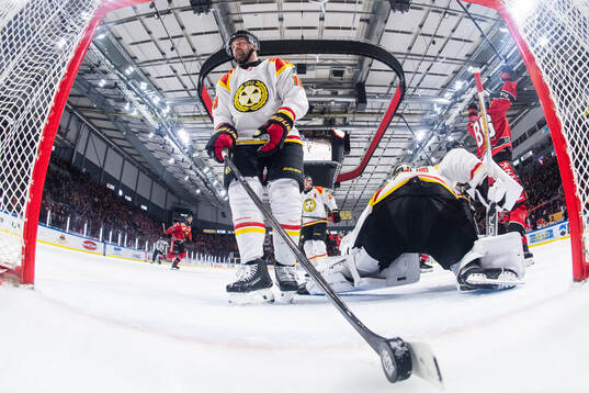 Brynäs Simon Bertilsson deppar