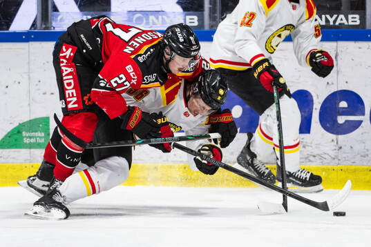 Luleås Oskari Laaksonen och Brynäs Linus Ölund